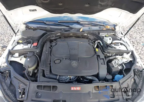 2013 Mercedes-Benz C 300 Sport 4Matic z USA, uszkodzony, nr VIN WDDGF8AB8DR266742